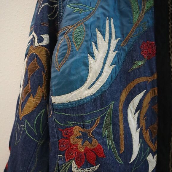 Chico's Women's Sz 2 (L/12) Multi Floral Embroidered Lined Denim Jacket $159 - Picture 6 of 15
